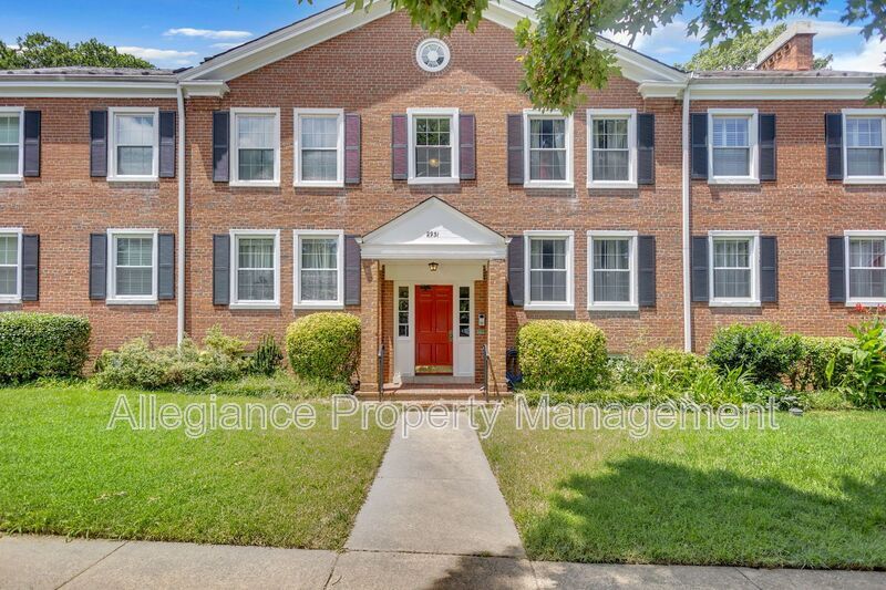 Primary Photo - 2931 S Columbus St
