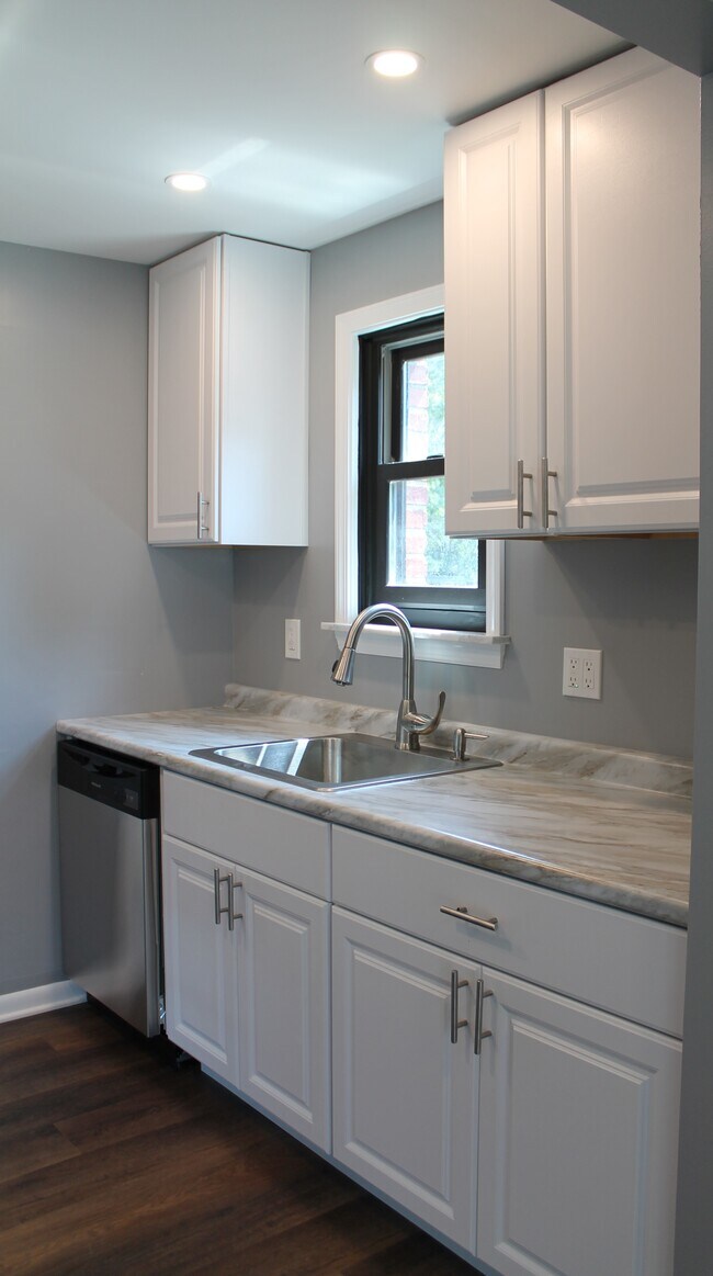 Foto del edificio - 238 Woodbridge Dr