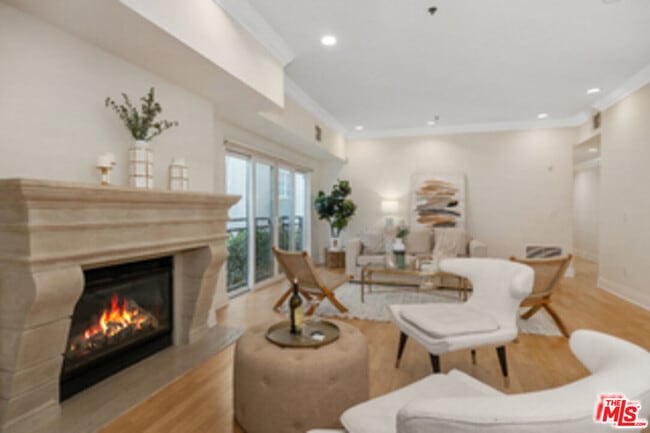 Building Photo - 11840 Dorothy St