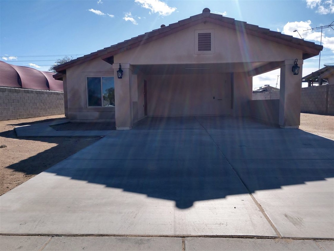 Primary Photo - 1547 Monreal Ln