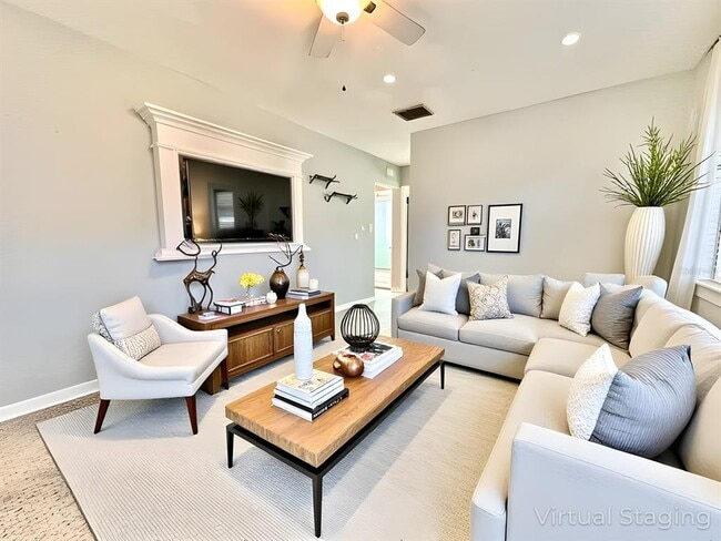 Foto del edificio - 528 E Center St