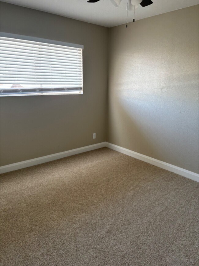 Foto del edificio - Charming 2-Bed Apartment in Tranquil Neigh...