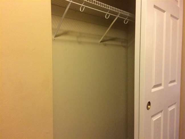 Building Photo - 10260 Crossbow Ct