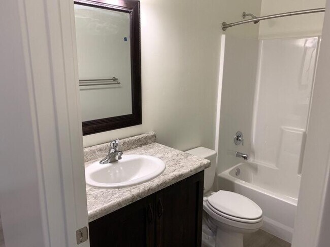 Foto del edificio - 4 Bedroom Home With RV Parking