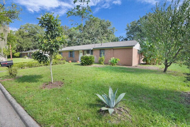 Foto del edificio - 2222 Bacon Park Dr