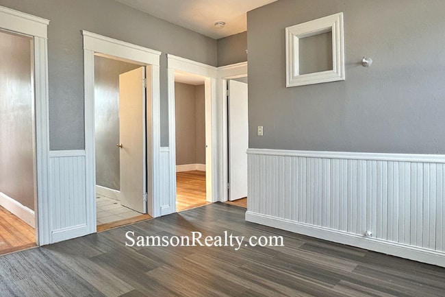 Building Photo - 979 Mineral Spring Ave