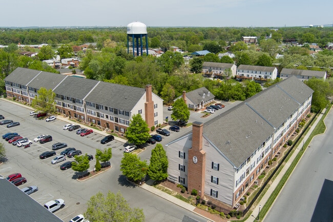 Building Photo - The Helm and Deemer's Landing