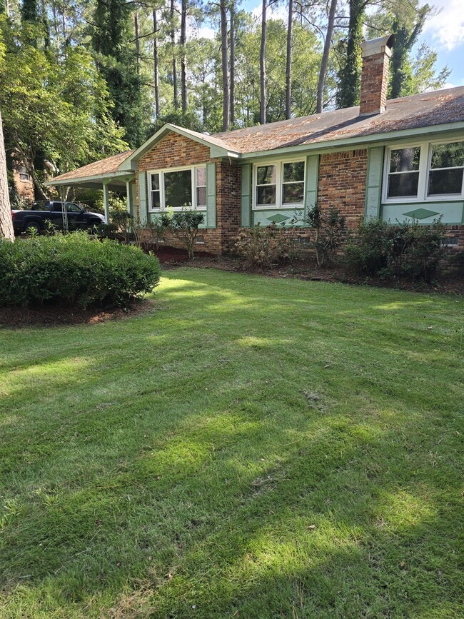 Building Photo - 700 Delverton Rd