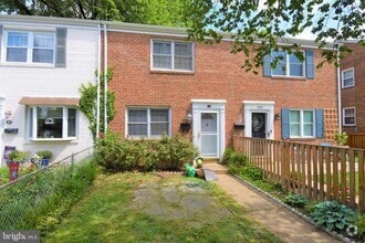 Building Photo - 108 E Rosemont Ave