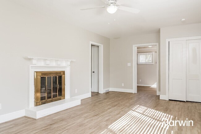 Foto del edificio - 1900 Independence Road, Greensboro, NC 27408