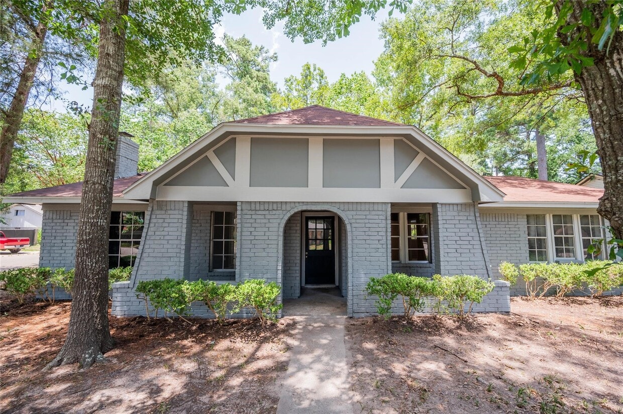 Foto principal - 201 S Ridgeway Dr