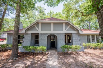 Building Photo - 201 S Ridgeway Dr