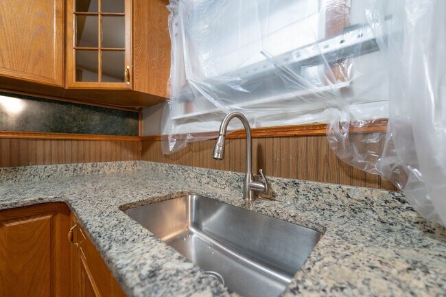 Foto del edificio - PHA Welcomed! Spacious Home with Private B...