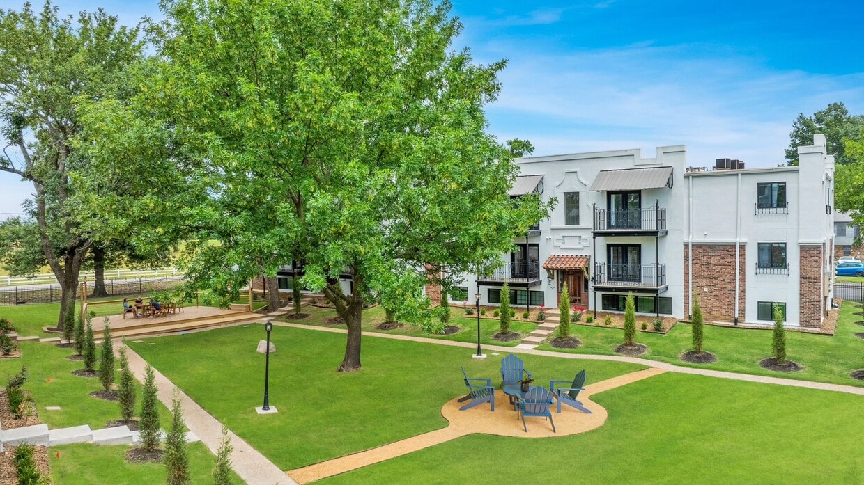 Vineyards on Garland Apartments - Vineyards on Garland Apartments