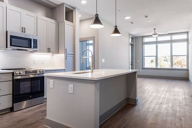 Building Photo - Meridian Cary