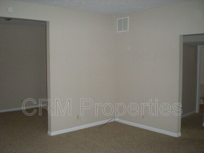 Building Photo - 904 N Indiana Ave