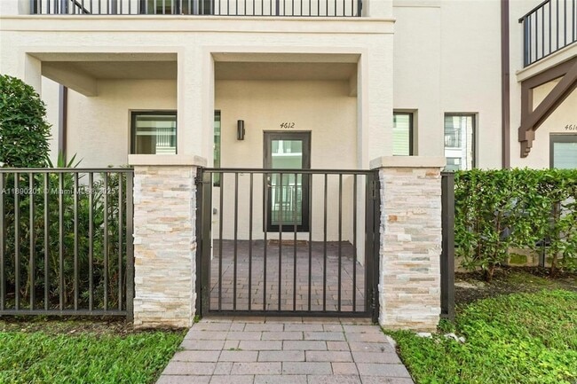 Photo - 4612 NW 83rd Pkwy Townhome