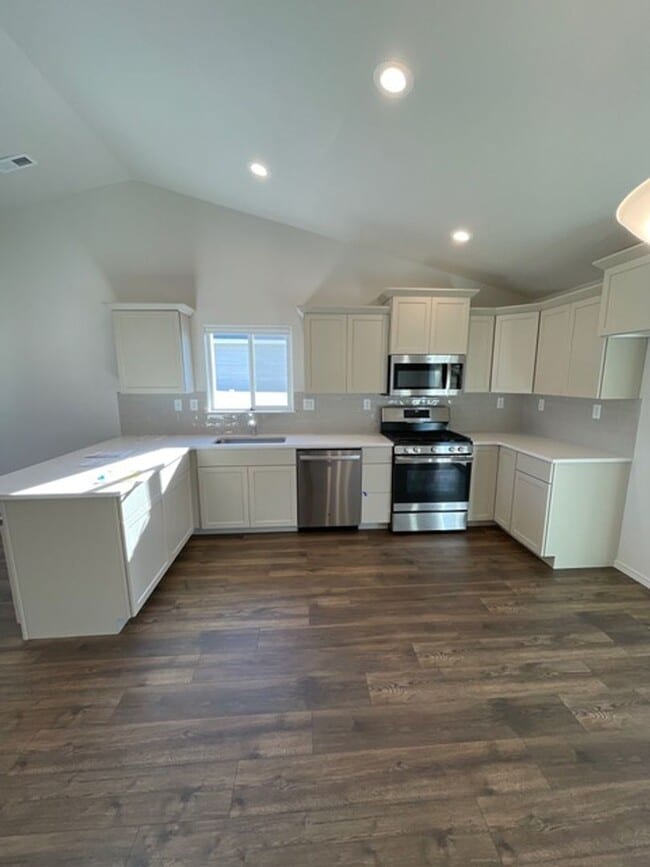 Building Photo - Home in Rathdrum