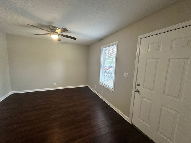 Building Photo - 10012 Michaele Ln