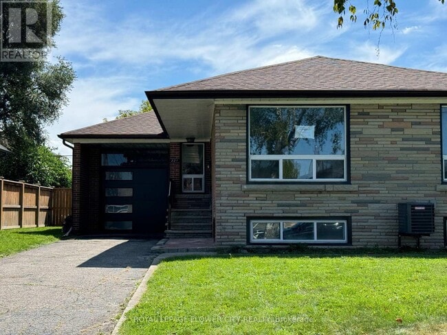 Photo du bâtiment - 221 Acton Ave