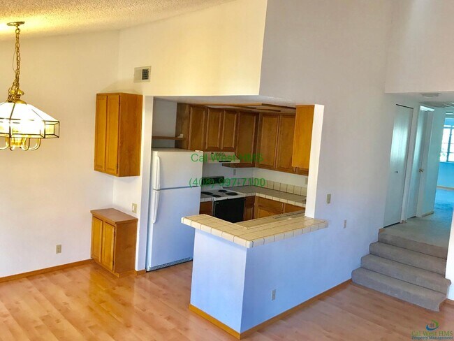 Building Photo - 455 Costa Mesa Terrace