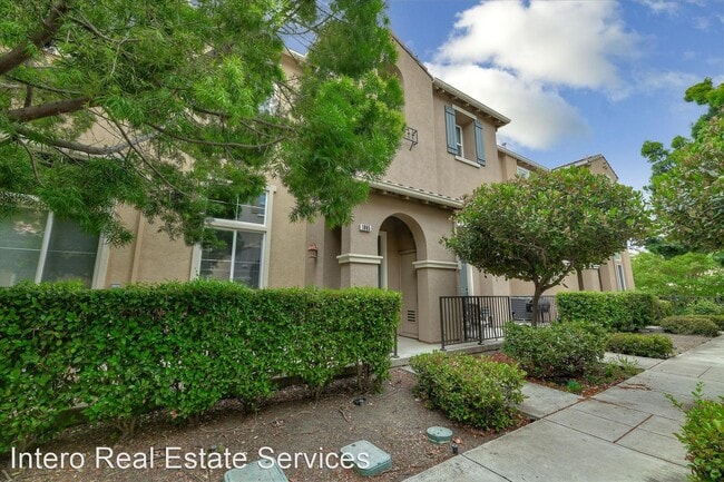 Building Photo - 3 br, 2.5 bath House - 1865 Silva Place