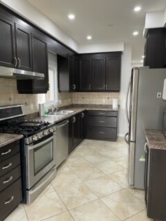 Building Photo - 276 Countrystone Crescent