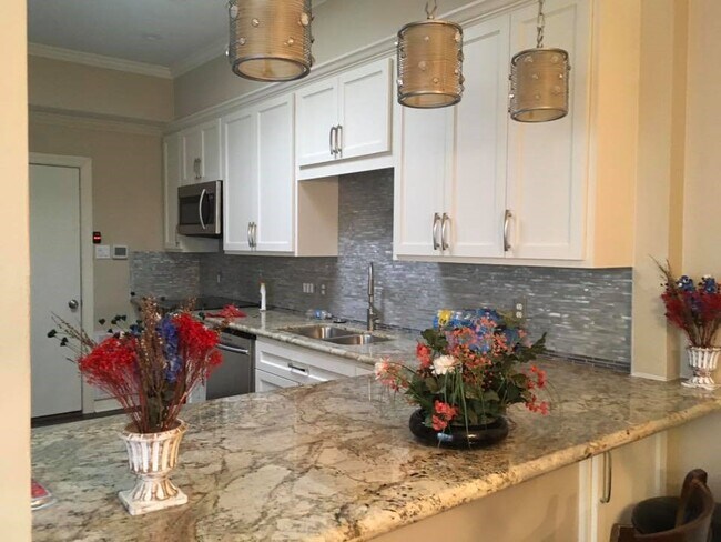 Foto del edificio - 4116 Meyerwood Dr