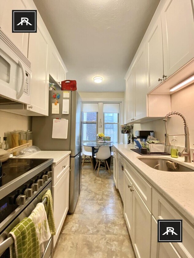Foto principal - 2 bedroom in Brighton MA 02135