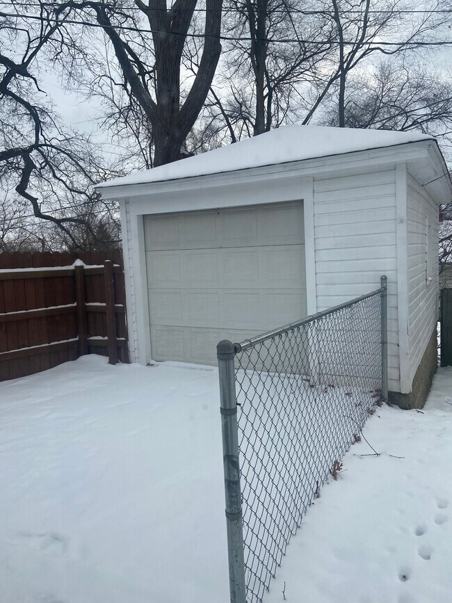 Foto del edificio - 757 Lawrence St