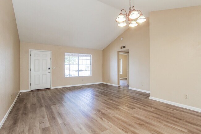 Foto del edificio - 19643 N 12th Pl