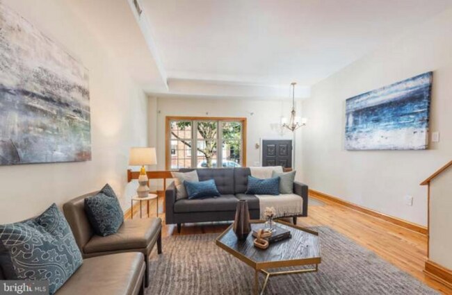 Photo - 1318 Dickinson St House