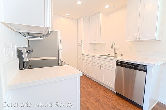 Building Photo - 263-267 Ebony Ave