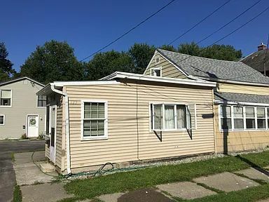 Building Photo - 123 Hickok St