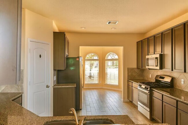 Building Photo - 5222 Windy Plantation Dr