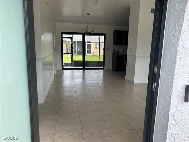 Foto del edificio - 729 SW 46th St