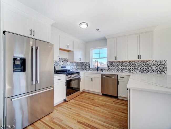 Foto del edificio - 429 Niles St