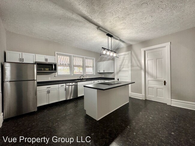 Building Photo - 3 br, 1 bath House - 900 S 17th Street