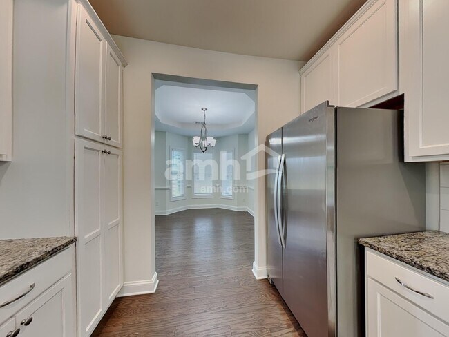 Foto del edificio - 112 White Ash Ln