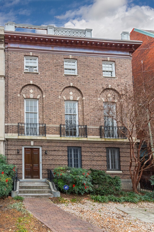 Building Photo - 1711 19th St NW