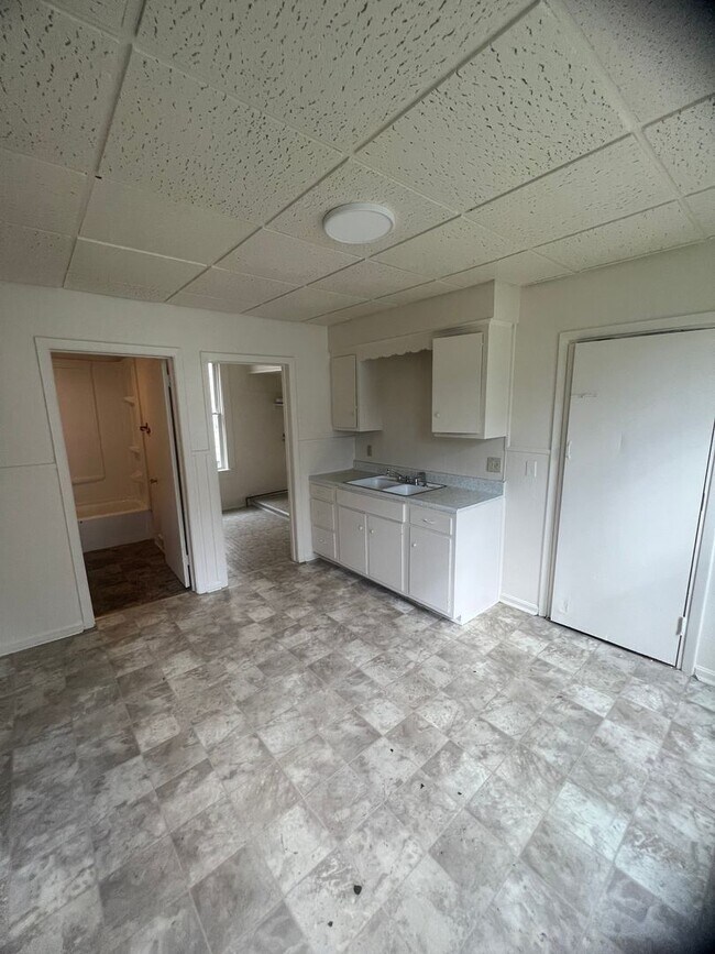 Foto del edificio - 418 E 5th St