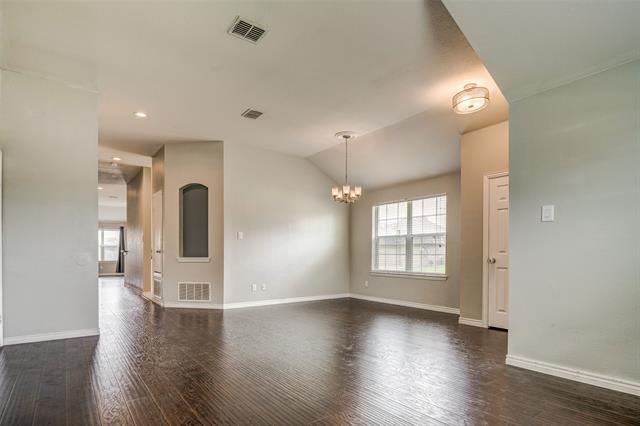 Foto del edificio - 2700 Dawn Spring Dr