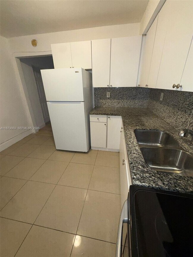 Foto del edificio - 282 NW 98th St