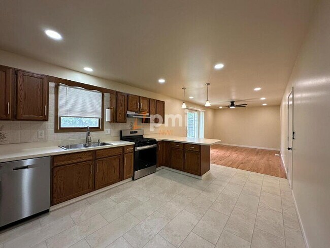 Foto del edificio - 2836 W 63rd Ln