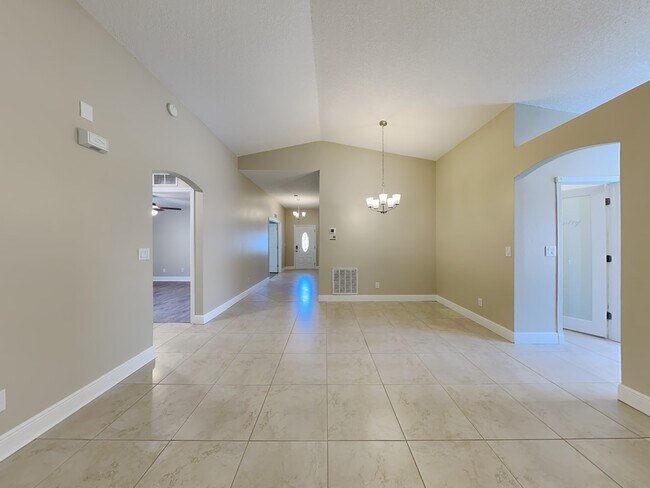 Building Photo - 4940 Manchester Dr