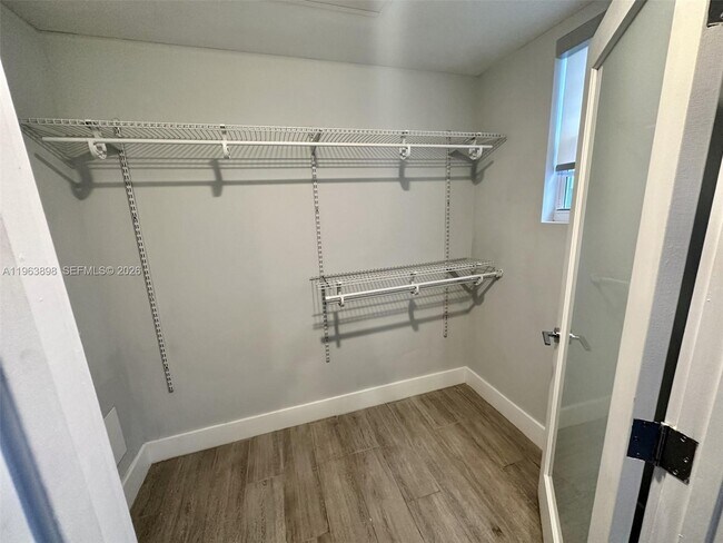 Foto del edificio - 1100 10th St