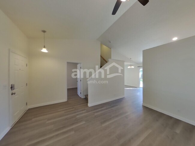 Foto del edificio - 495 E Whitbeck St