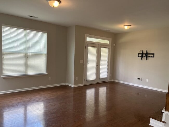 Building Photo - 10114 Lynnberry Pl