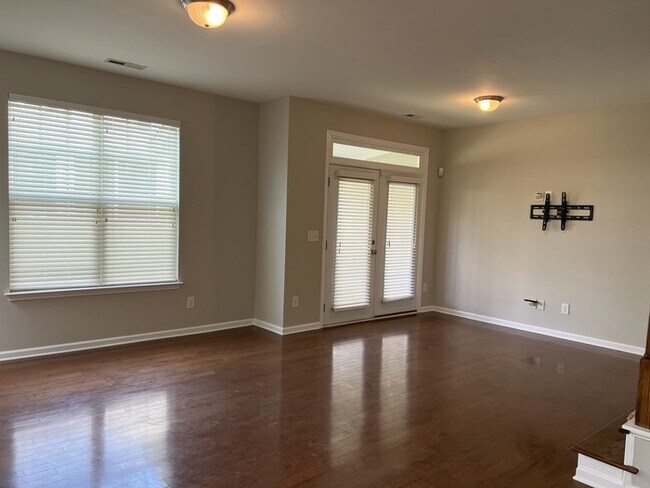 Foto del edificio - 10114 Lynnberry Pl