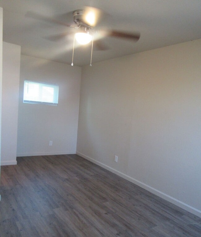 Building Photo - 257 S Shasta St